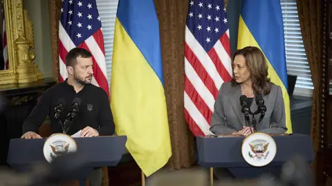 Volodímir Zelenski y Kamala Harris en una foto de archivo Volodímir Zelenski y Kamala Harris en una foto de archivo