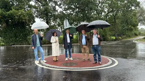 Inaugurada la rotonda del camín de la Piti Inaugurada la rotonda del camín de la Piti