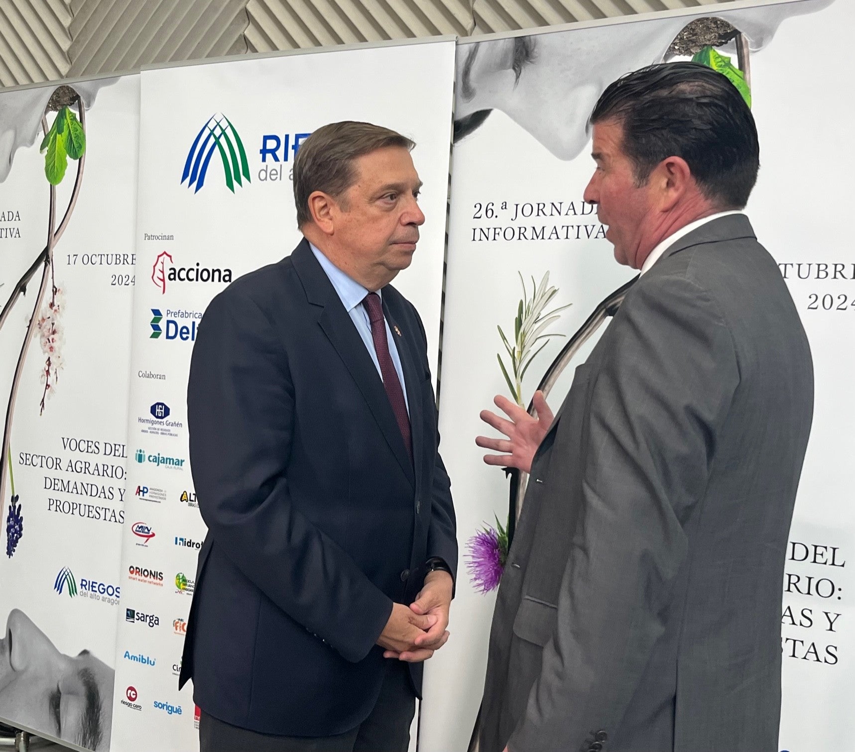 Rincón cree que hay que reconsiderar la reducción y el ministro Planas confía en el criterio de la Confederación Rincón cree que hay que reconsiderar la reducción y el ministro Planas confía en el criterio de la Confederación