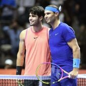 Alcaraz y Nadal, antes de su partido en la Six Kings Slam.