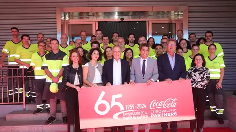 Mazón resalta el "ejemplo" en "potencia industrial" de Coca-cola por el 65º aniversario de su planta de Quart de Pobet. Mazón resalta el "ejemplo" en "potencia industrial" de Coca-cola por el 65º aniversario de su planta de Quart de Pobet.