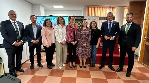 La secretaria general de Igualdad y Conciliación considera la cooperativa como una excelente fórmula para crear un proyecto empresarial La secretaria general de Igualdad y Conciliación considera la cooperativa como una excelente fórmula para crear un proyecto empresarial