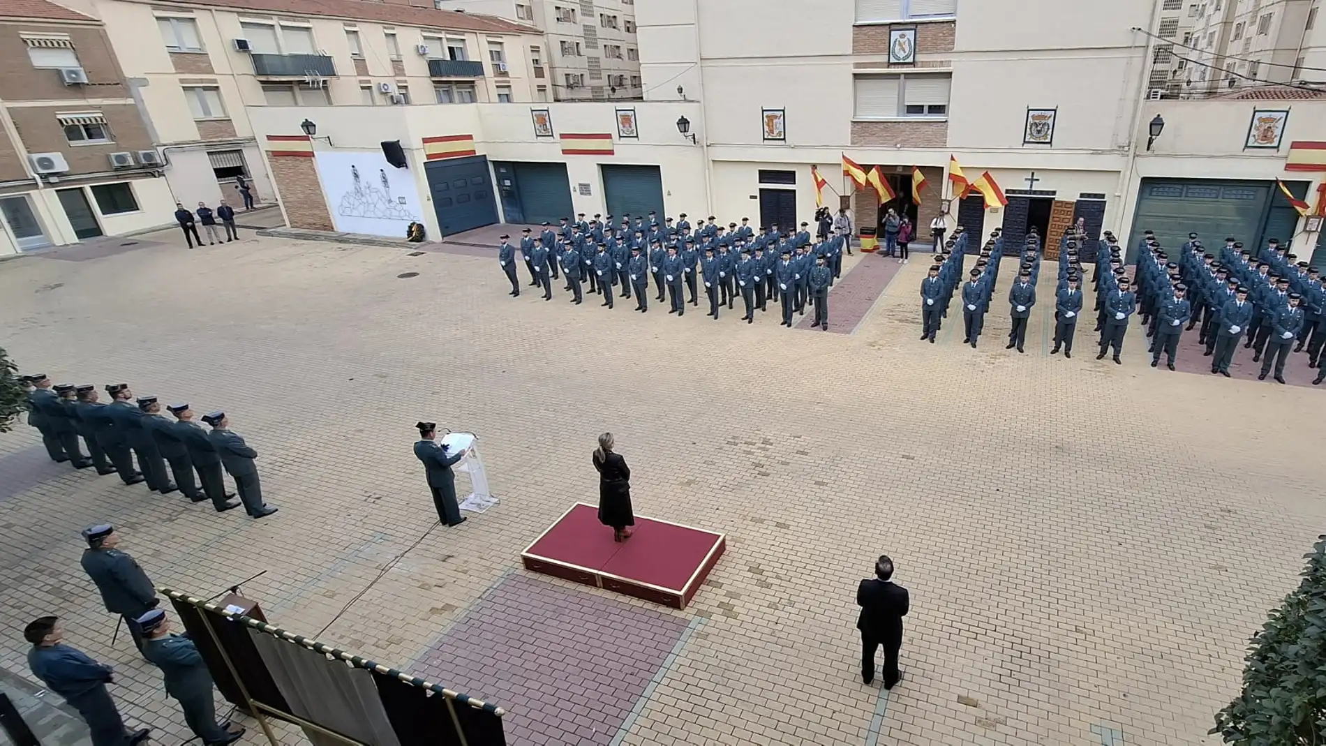 Tolón reciben a los alumnos en prácticas de la Guardia Civil Tolón reciben a los alumnos en prácticas de la Guardia Civil