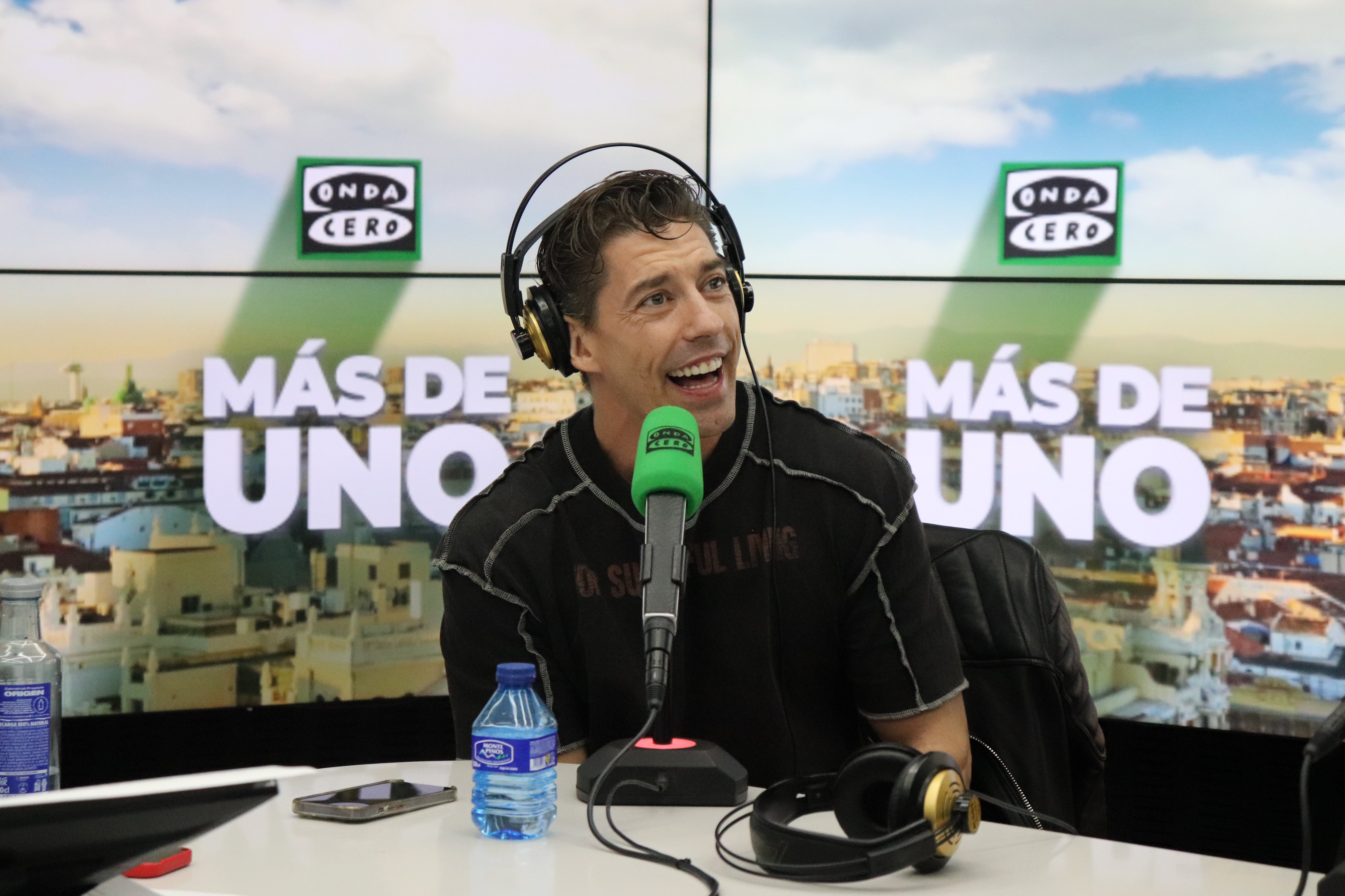 Adrián Lastra presenta el musical Grease: "Vince Fontaine es el que guía la historia" Adrián Lastra presenta el musical Grease: "Vince Fontaine es el que guía la historia"