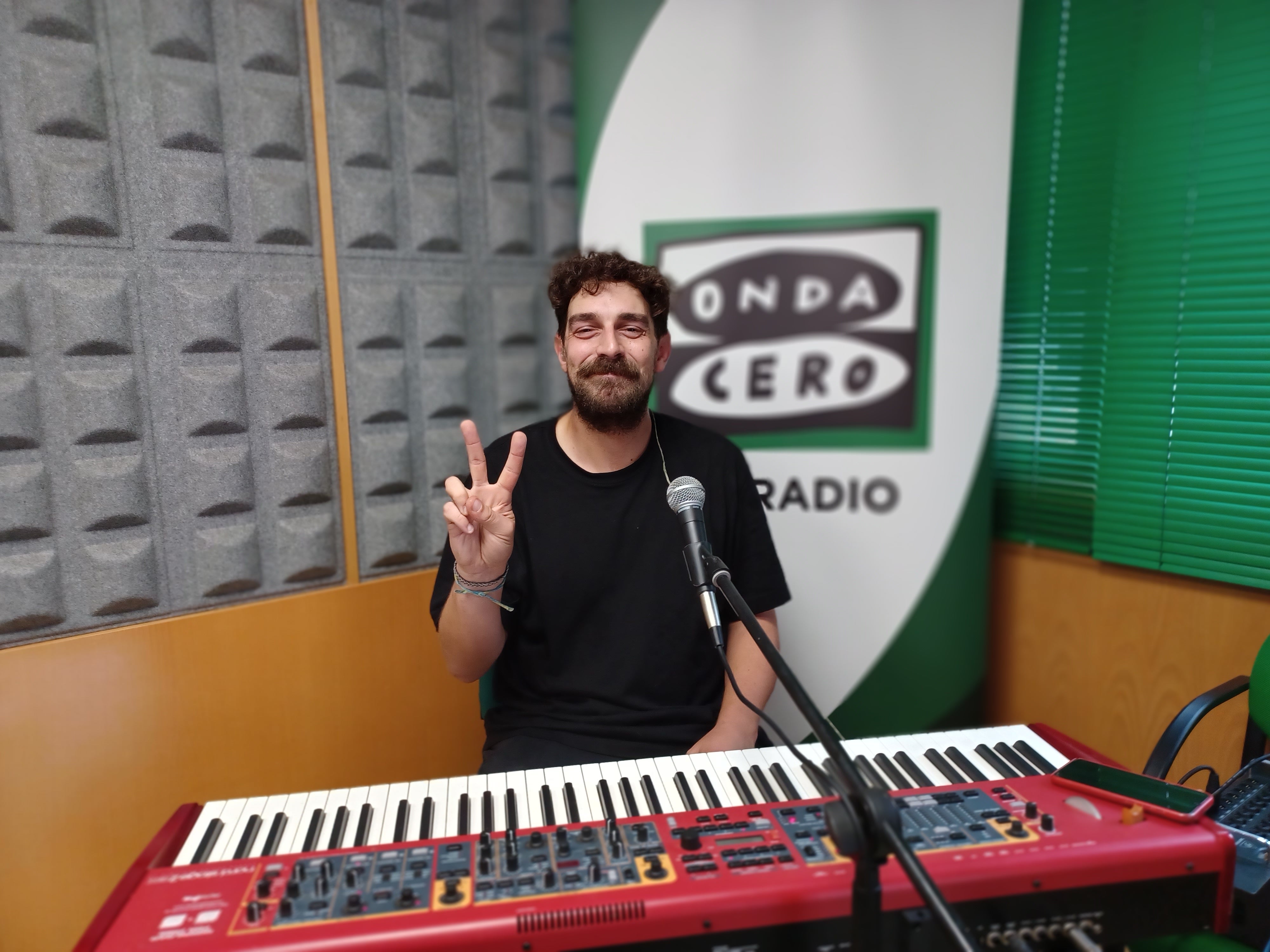 Rodrigo Valiente: "La música es una terapia para mí, no imagino mi vida sin ella" Rodrigo Valiente: "La música es una terapia para mí, no imagino mi vida sin ella"