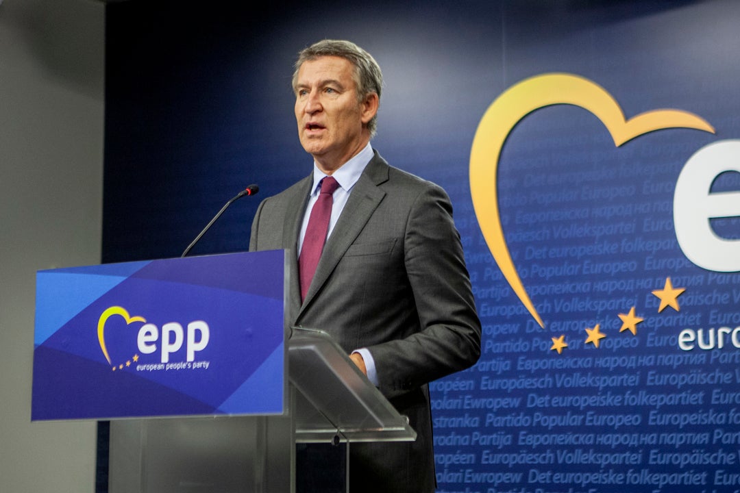 Feijóo acusa a García Ortiz de "atrincherarse" en el puesto con la ayuda de Pedro Sánchez Feijóo acusa a García Ortiz de "atrincherarse" en el puesto con la ayuda de Pedro Sánchez