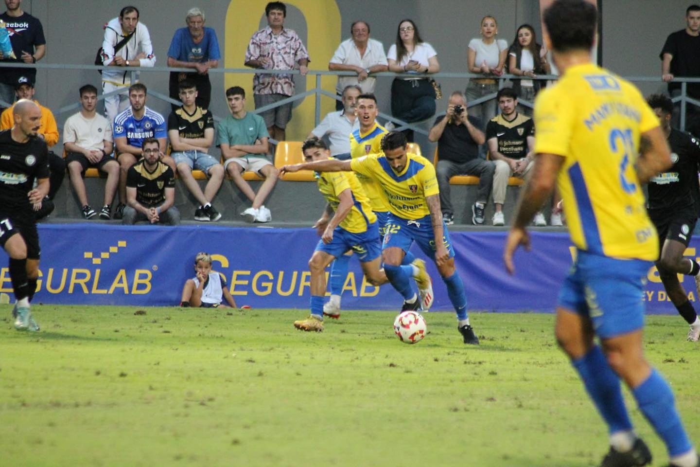 El Orihuela CF busca su segunda victoria de la temporada ante el Cádiz Mirandilla El Orihuela CF busca su segunda victoria de la temporada ante el Cádiz Mirandilla