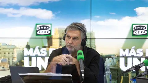 Carlos Alsina, director de 'Más de uno', durante un programa en directo Carlos Alsina, director de 'Más de uno', durante un programa en directo