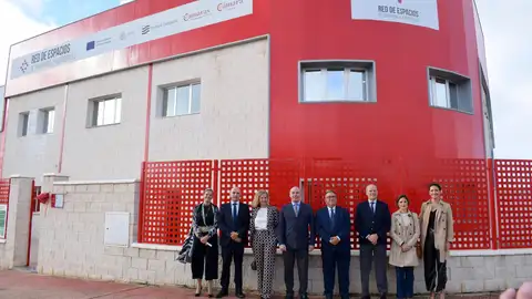 La Cámara de Comercio de Badajoz inaugura un nuevo Coworking Digital en Almendralejo La Cámara de Comercio de Badajoz inaugura un nuevo Coworking Digital en Almendralejo