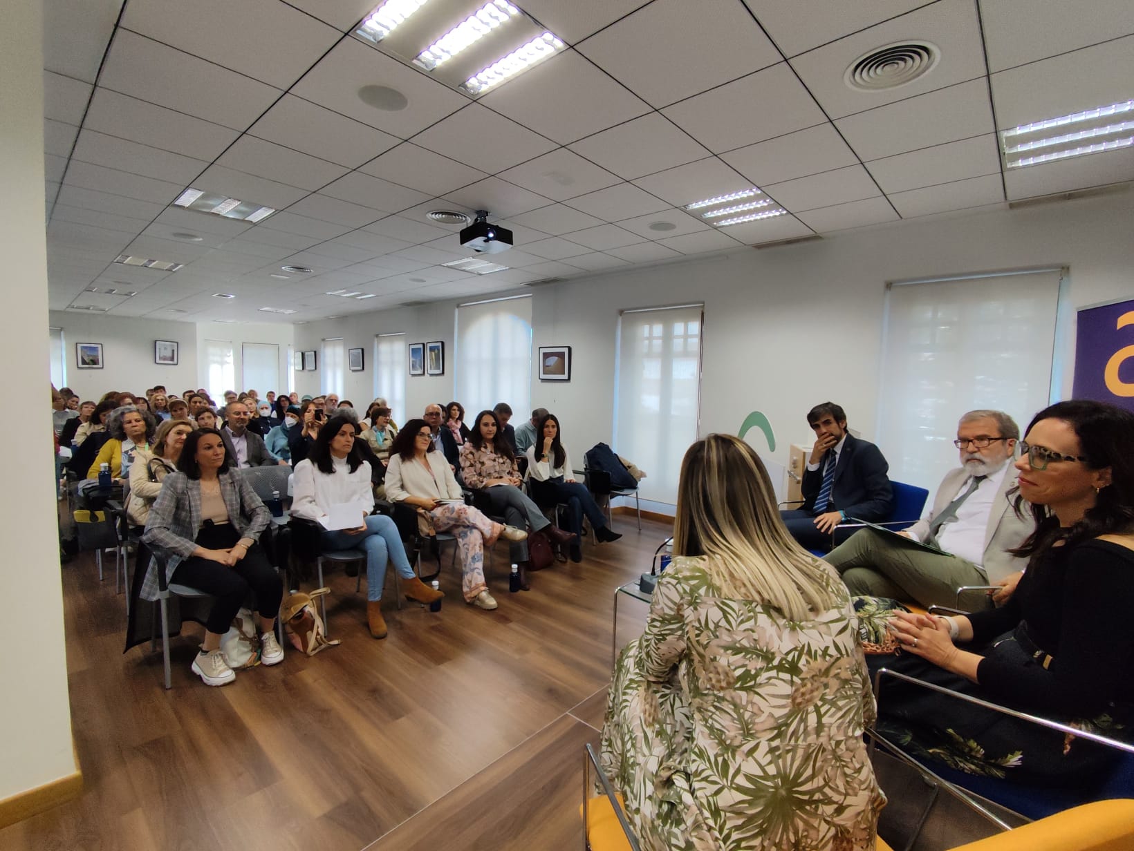 La Asociación Española Contra el Cáncer en Cáceres pone sobre la mesa ‘La realidad sobre el cáncer de mama' La Asociación Española Contra el Cáncer en Cáceres pone sobre la mesa ‘La realidad sobre el cáncer de mama'