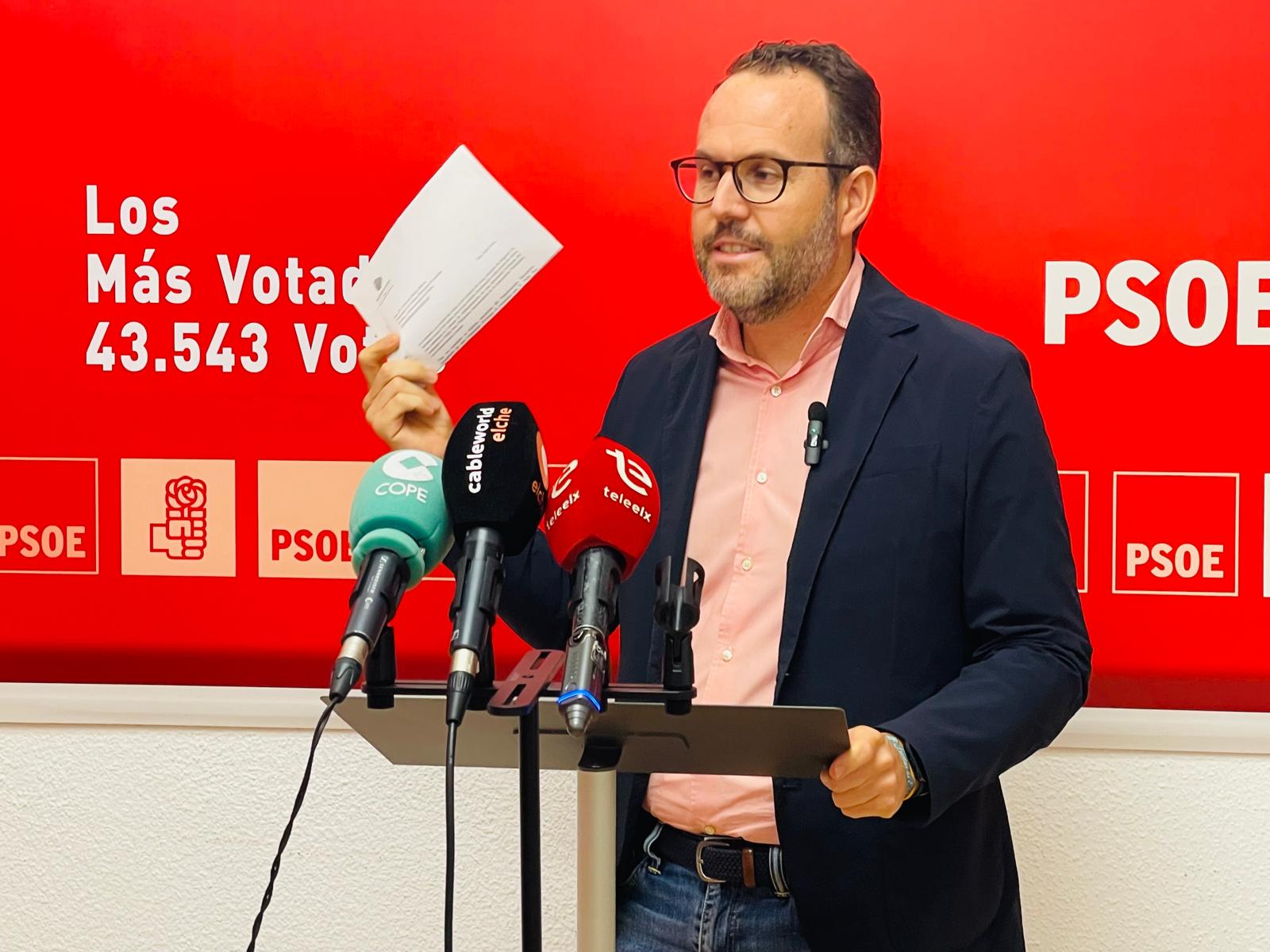 El PSOE de Elche dice que el alcalde Pablo Ruz (PP) no está siendo “honesto” al ocultar lo que cobra de la Autoridad Portuaria El PSOE de Elche dice que el alcalde Pablo Ruz (PP) no está siendo “honesto” al ocultar lo que cobra de la Autoridad Portuaria