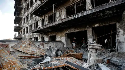 Interior del edificio de Campanar tras el incendio. Interior del edificio de Campanar tras el incendio.