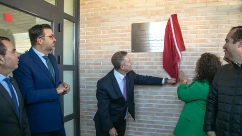 Entidades locales podrán pedir ayudas para potenciar acciones de refrigeración en centros de Infantil y Primaria Entidades locales podrán pedir ayudas para potenciar acciones de refrigeración en centros de Infantil y Primaria