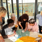 Taller intergeneracional de La Nucía: Coser y Tejer Taller intergeneracional de La Nucía: Coser y Tejer