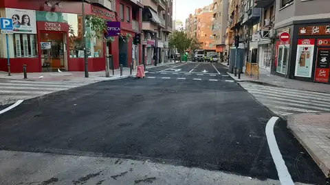 Punto donde se rompió el colector que provocó el hundimiento de la calzada Punto donde se rompió el colector que provocó el hundimiento de la calzada