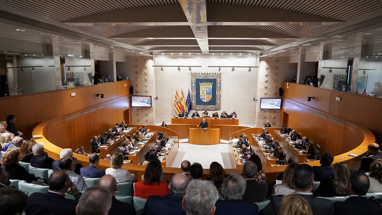 Los grupos parlamentarios presentan sus propuestas de resolución en las Cortes de Aragón