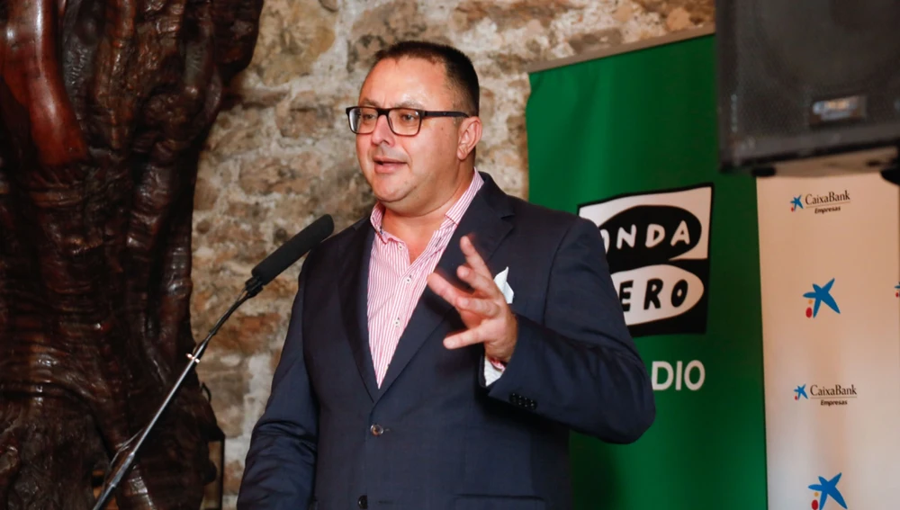 Juan Carlos Enrique, director regional de Onda Cero, fue el encargado de conducir el acto Juan Carlos Enrique, director regional de Onda Cero, fue el encargado de conducir el acto