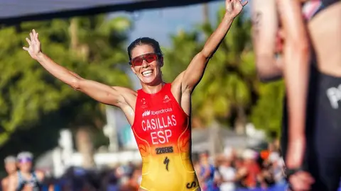 Miriam Casillas hace historia en la final de las Series Mundiales de Triatlón Miriam Casillas hace historia en la final de las Series Mundiales de Triatlón