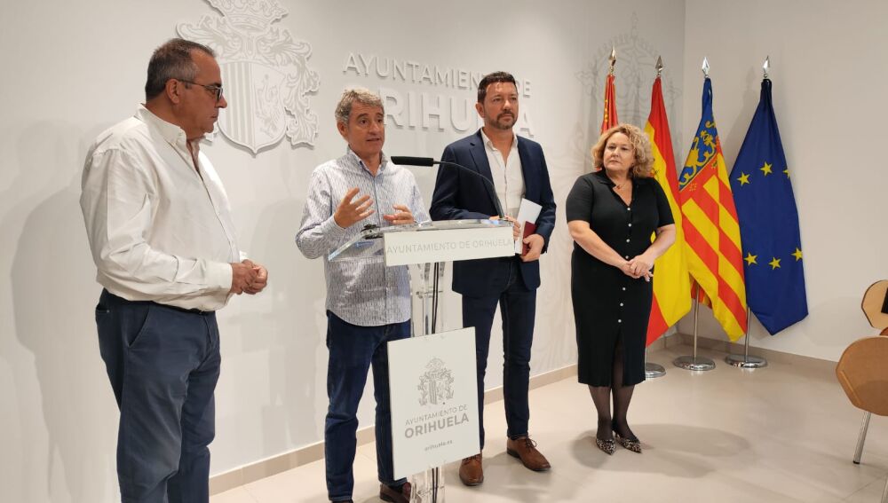 Víctor Sigüenza: "Estamos trabajando para que las actividades deportivas suspendidas puedan volver a prestarse en dos semanas"