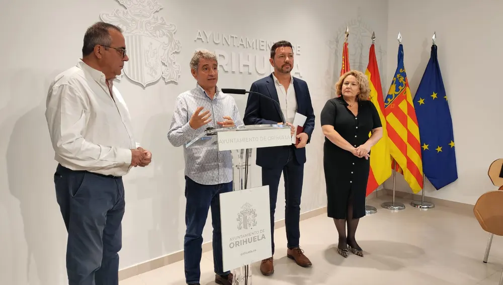 Víctor Sigüenza: "Estamos trabajando para que las actividades deportivas suspendidas puedan volver a prestarse en dos semanas" Víctor Sigüenza: "Estamos trabajando para que las actividades deportivas suspendidas puedan volver a prestarse en dos semanas"