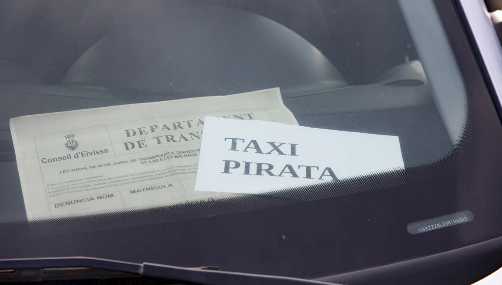 Roberto Algaba ha definido a los taxis pirata como una lacra Roberto Algaba ha definido a los taxis pirata como una lacra
