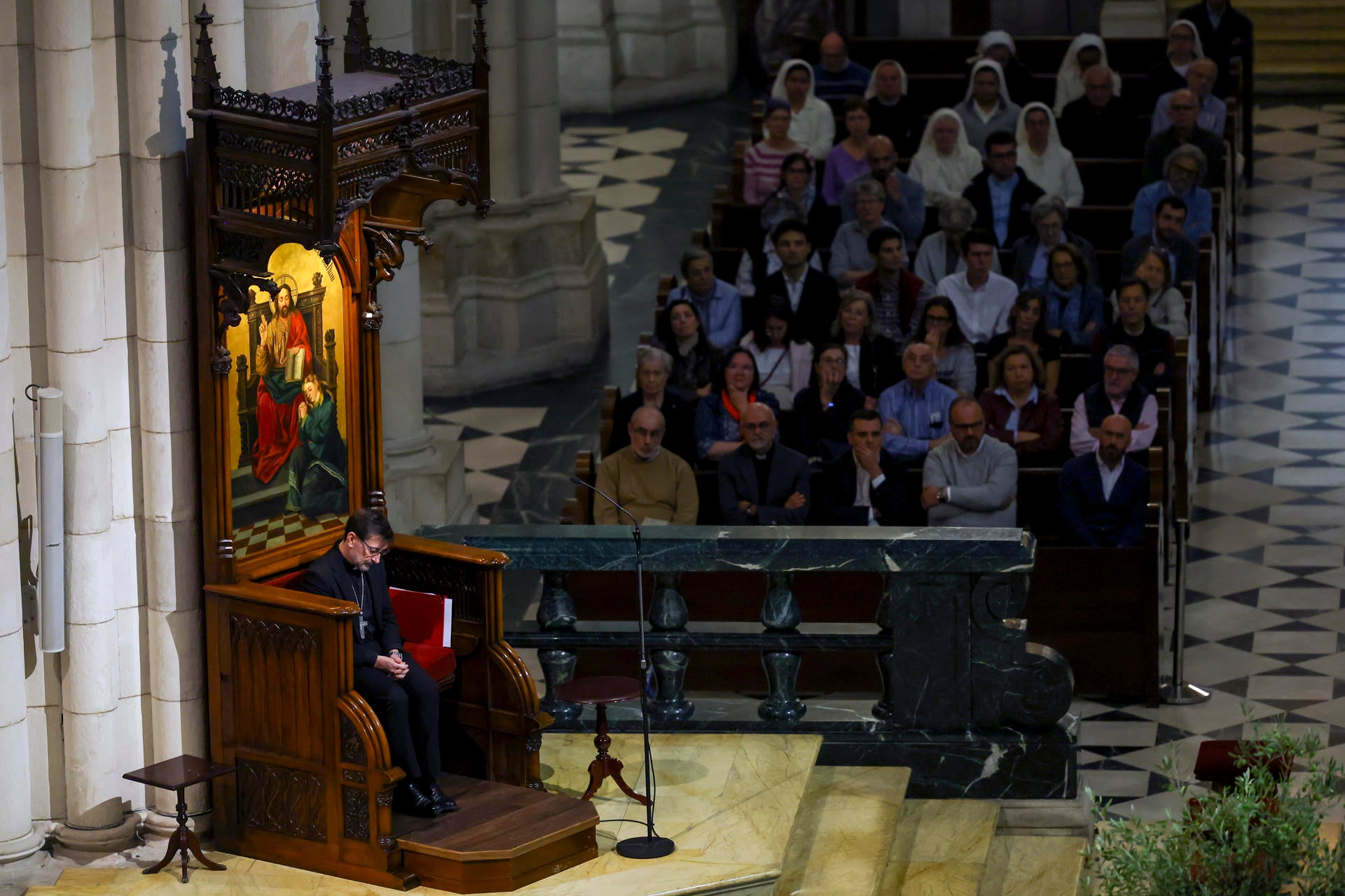 La Iglesia de Madrid pide perdón a las víctimas de abusos: "No hemos cuidado a las víctimas" La Iglesia de Madrid pide perdón a las víctimas de abusos: "No hemos cuidado a las víctimas"