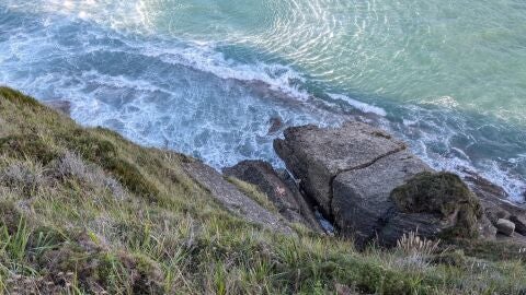 Evacuada una nadadora de 33 a&ntilde;os, natural de Santander, que hab&iacute;a quedado aislada en una zona rocosa de Matale&ntilde;as 