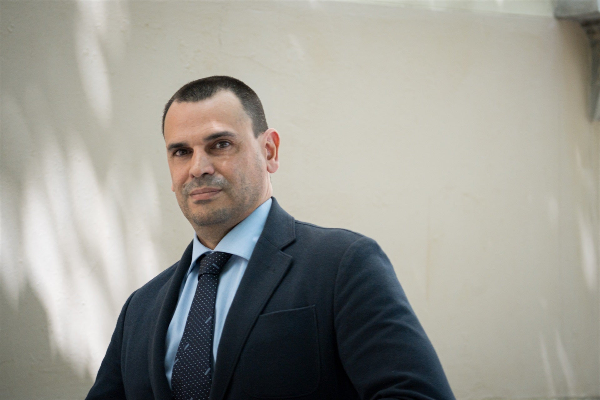 El novio de Ayuso se querella contra Sánchez y Bolaños: les pide 150.000 euros por llamarle delincuente confeso El novio de Ayuso se querella contra Sánchez y Bolaños: les pide 150.000 euros por llamarle delincuente confeso