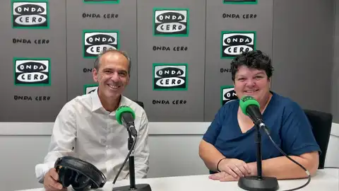 Javier Velasco y Marta Marta Llinares El director comercial de Bodega MASOS, Javier Velasco junto a nuestra presentadora, Marta Llinares