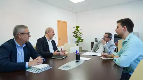 Gallardo critica la "nula agilidad" y la "pésima gestión" de la Junta con las ayudas al vehículo eléctrico Gallardo critica la "nula agilidad" y la "pésima gestión" de la Junta con las ayudas al vehículo eléctrico