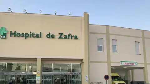 Herido "menos grave" un trabajador tras caer del tejado de una nave industrial en Los Santos de Maimona Herido "menos grave" un trabajador tras caer del tejado de una nave industrial en Los Santos de Maimona