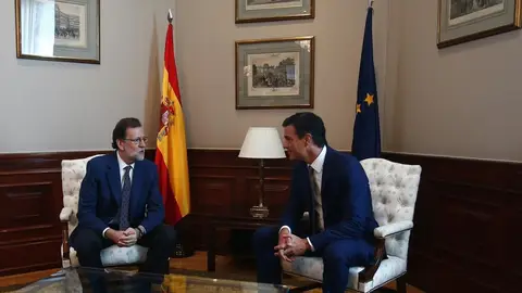 Cuando Pedro Sánchez plantó a Rajoy "sin explicación" en una reunión en Moncloa Cuando Pedro Sánchez plantó a Rajoy "sin explicación" en una reunión en Moncloa