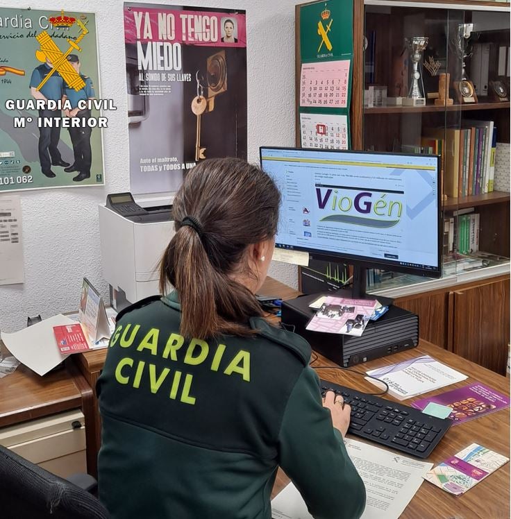 Una denuncia en Tomelloso permite la detención de una persona por violencia de género en Valladolid Una denuncia en Tomelloso permite la detención de una persona por violencia de género en Valladolid