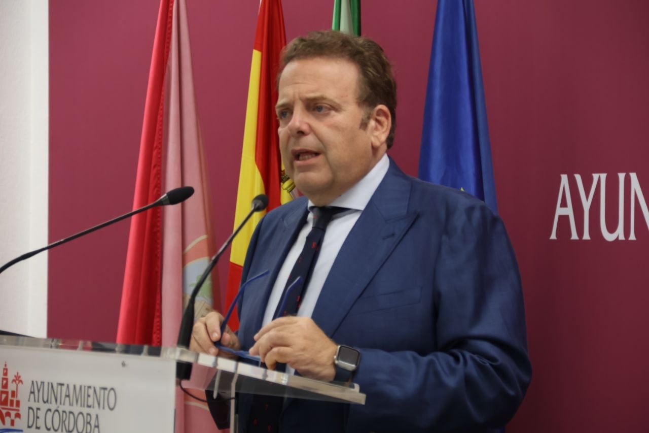 Urbano: "Quiero que se respete la tradición de la t a la n" Urbano: "Quiero que se respete la tradición de la t a la n"