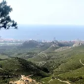 Benidorm visto desde el monte Ponoig en Polop de la Marina Benidorm visto desde el monte Ponoig en Polop de la Marina