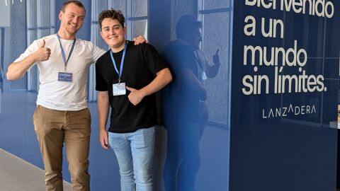 La App &ldquo;Pidef&aacute;cil&rdquo; de los j&oacute;venes Marcos Mart&iacute;n (Finestrat) y Cristian Bolufer (Benissa) triunfa desde LANZADERA, plataforma de Juan Roig de apoyo a emprendedores.