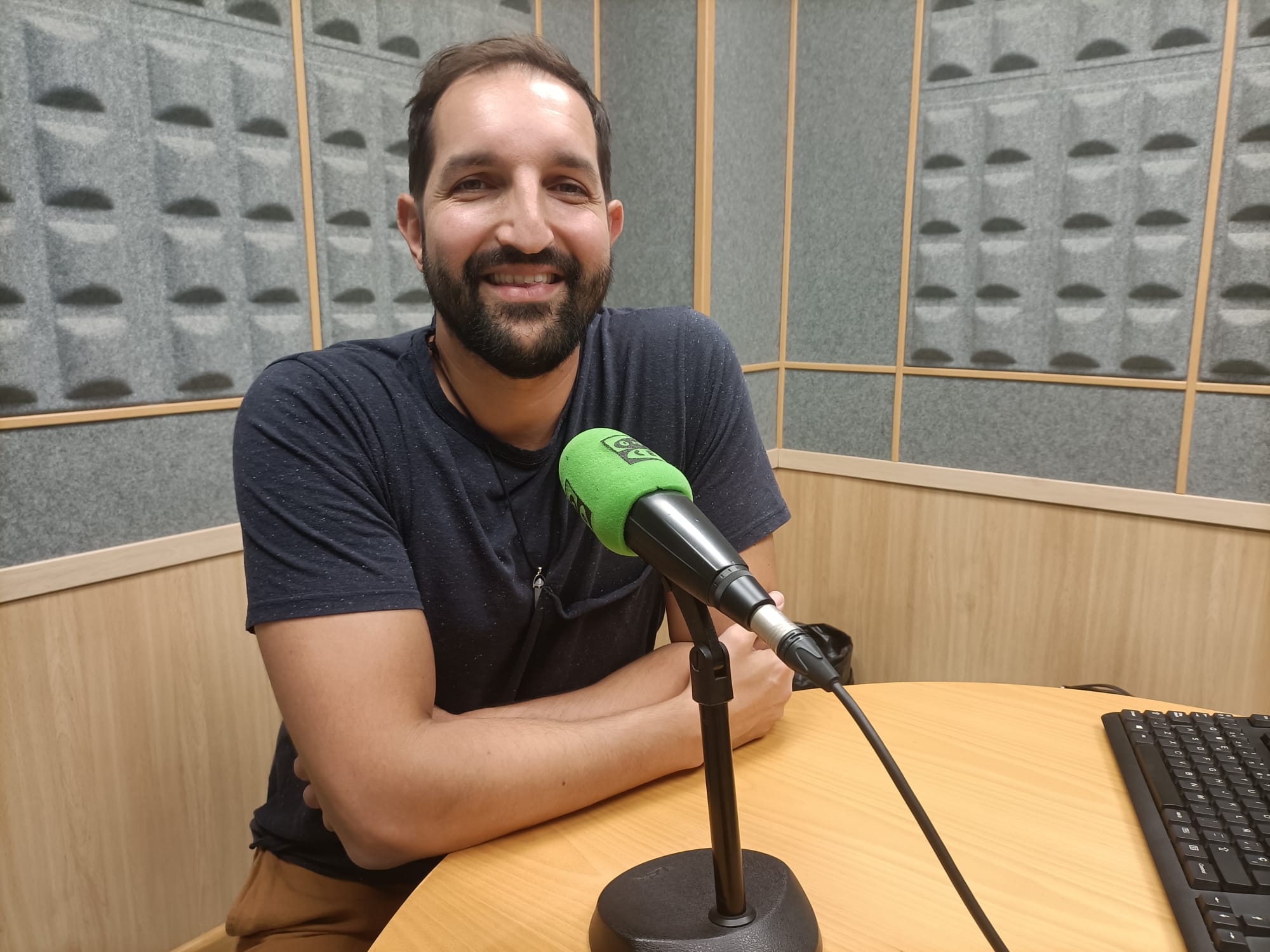LUIS BENÍTEZ: "VIAJAR TE AYUDA A CONECTAR CON OTRAS PERSONAS, PERO TAMBIÉN CONTIGO MISMO" LUIS BENÍTEZ: "VIAJAR TE AYUDA A CONECTAR CON OTRAS PERSONAS, PERO TAMBIÉN CONTIGO MISMO"