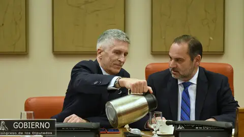 El "papel principal" de Ábalos en la trama apunta al PSOE y Sánchez: las preguntas sin resolver El "papel principal" de Ábalos en la trama apunta al PSOE y Sánchez: las preguntas sin resolver
