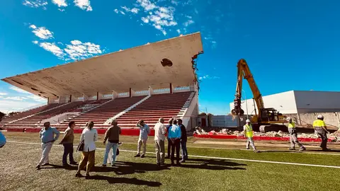 Instantes de la actuación realizada en el estadio Instantes de la actuación realizada en el estadio