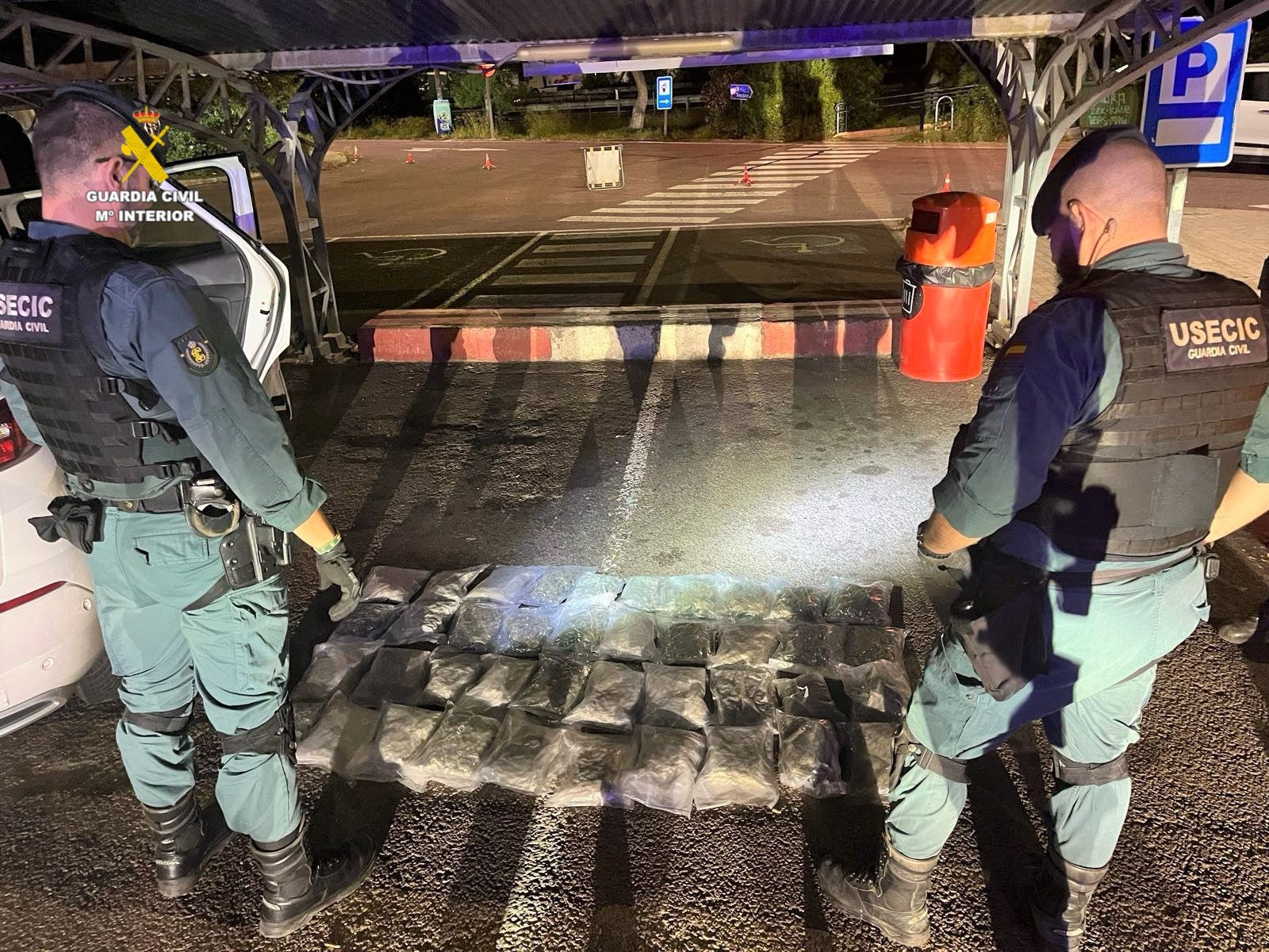 Detienen en Burriana a un hombre de 49 años que transportaba más de 8 kilos de marihuana Detienen en Burriana a un hombre de 49 años que transportaba más de 8 kilos de marihuana