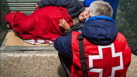 Personas sin hogar Cruz Roja