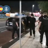 La Policía Nacional detiene a tres personas por delitos relativos a la prostitución en un aparente Disco Pub de l'Alfàs del Pi