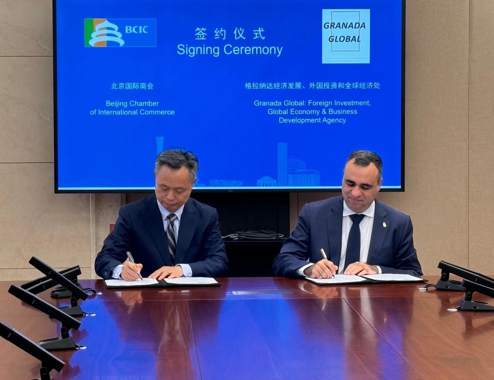La Diputación sella en China un acuerdo para el desarrollo de actividades comerciales y de inversión La Diputación sella en China un acuerdo para el desarrollo de actividades comerciales y de inversión