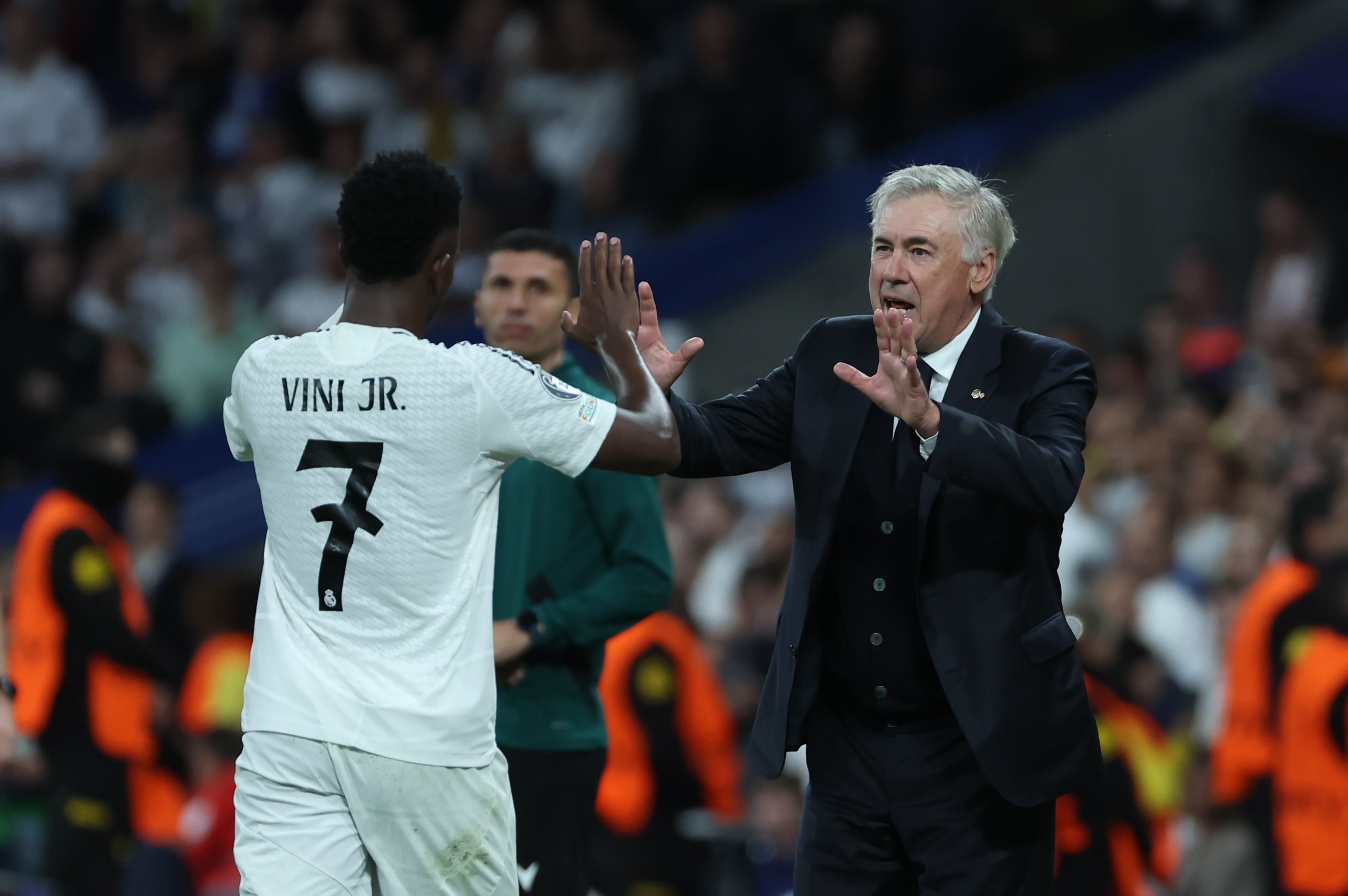 Ancelotti: "Vinicius va a ganar el Balón de Oro" Ancelotti: "Vinicius va a ganar el Balón de Oro"