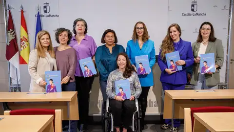 Presentación del calendario de mujeres referentes de Castilla-La Mancha Presentación del calendario de mujeres referentes de Castilla-La Mancha