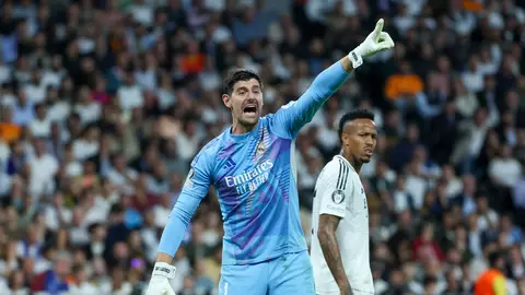 Más problemas: Courtois estará varias semanas de baja Más problemas: Courtois estará varias semanas de baja