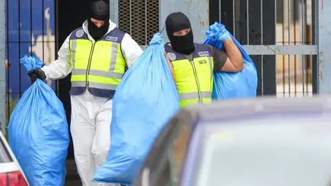 Imágenes de archivo de la operación "Vulcano" Imágenes de archivo de la operación "Vulcano"