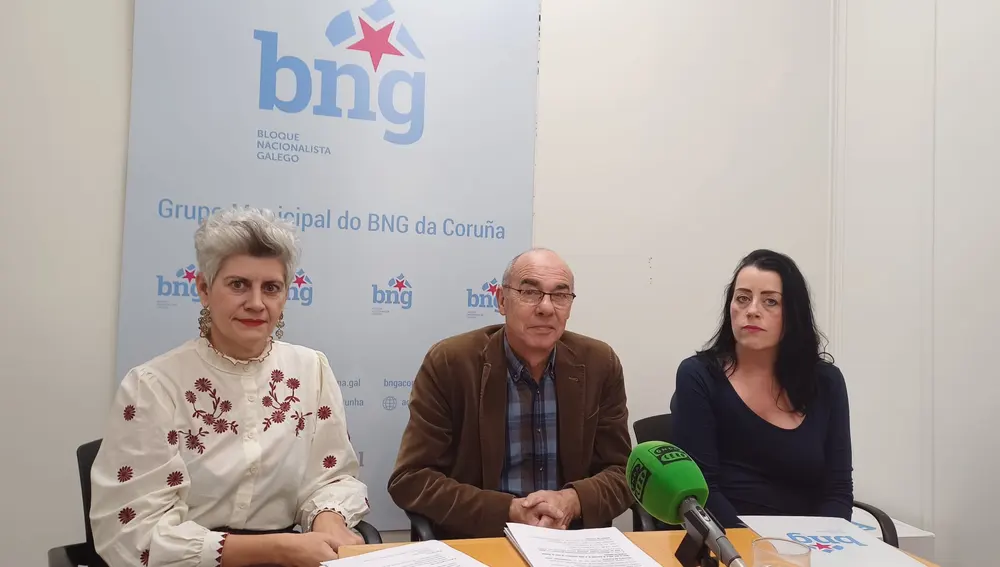 Mercedes Queixas, Francisco Jorquera e Iria Taibo, del BNG Mercedes Queixas, Francisco Jorquera e Iria Taibo, del BNG