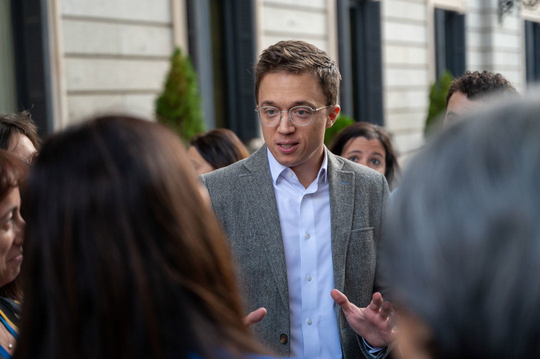 Íñigo Errejón anuncia su dimisión: "Necesito abandonar la política institucional, sus exigencias y sus ritmos" Íñigo Errejón anuncia su dimisión: "Necesito abandonar la política institucional, sus exigencias y sus ritmos"