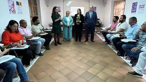 El IMEX formará a los taxistas de Extremadura que trasladan a mujeres víctimas de violencia de género El IMEX formará a los taxistas de Extremadura que trasladan a mujeres víctimas de violencia de género